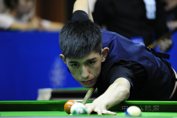 在保持其足 在保持其足